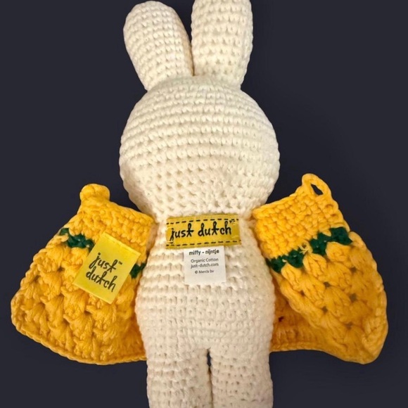 ✨🐰 Collectible Miffy Van Gogh Inspired Yellow Sunflower Dress Crochet Doll 🐰✨ - Picture 3 of 3